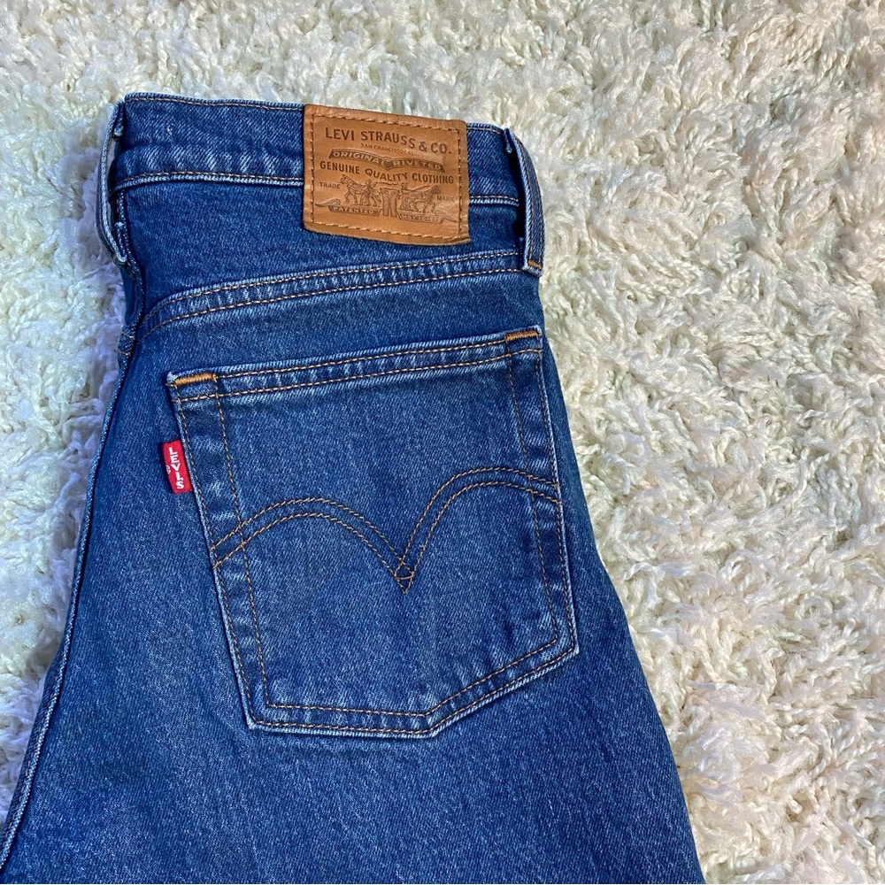 Levi’s Premium Wedgie Jean Size 25